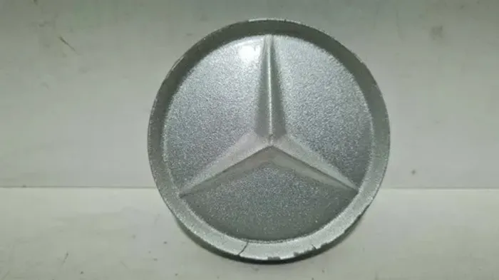 Tampa Central Da Roda Mercedes C180 1999 2014010225 138b79 Cinza