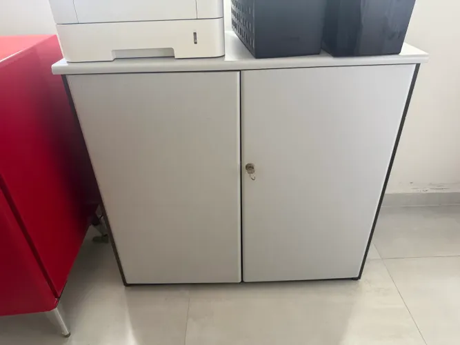 Armário Baixo 80cm Para Escritório 2 Portas Com Chave