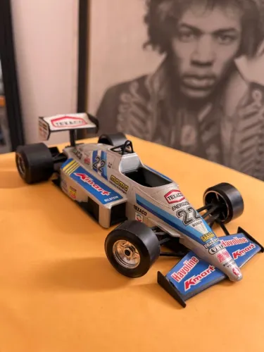 Bburago Indy Team Kmart Texaco #22 1:24 Made in Italy - Colecionador