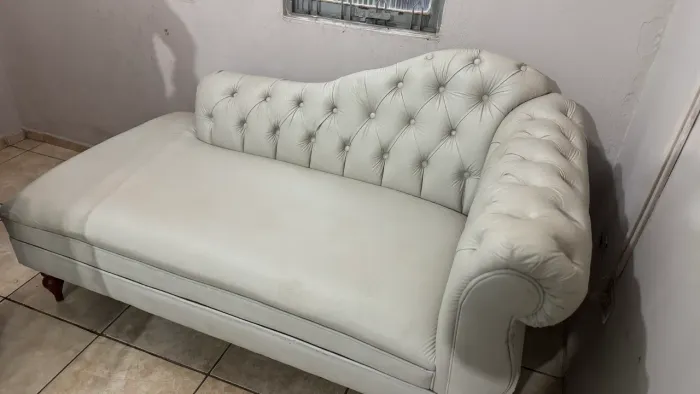 Sofá Recamier / Divã Estilo Chesterfield - Muito Conservado