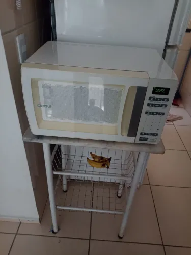 Microondas 32L Consul + Fruteira com pedra de mármore em perfeito estado!!