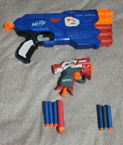 Kit Duas Armas Nerf - Dual Strike e Microshots