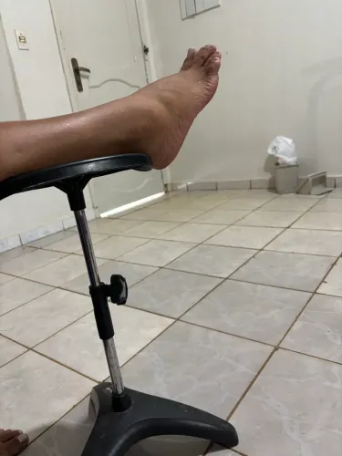 Vendo tripé para pedicure