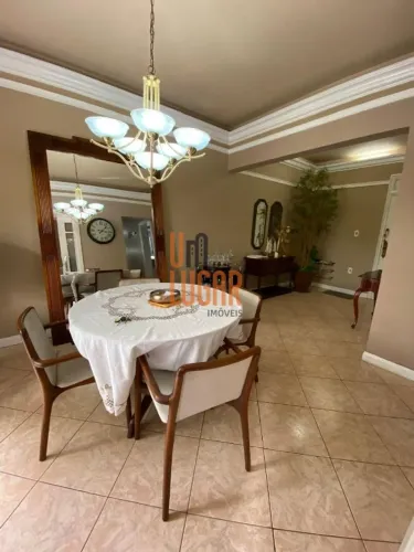 Um Lugar Imóveis vende ou aluga: Apartamento de 3 quartos no Ed. Metrópole, Umarizal