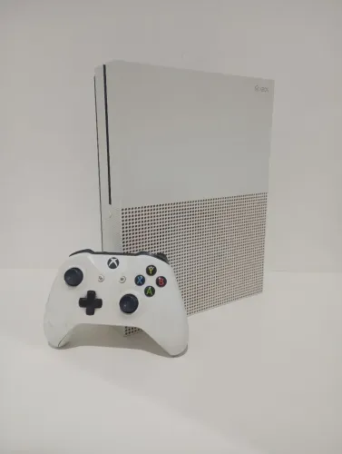 Xbox One S 500GB Funcionando Perfeitamente + Cabos