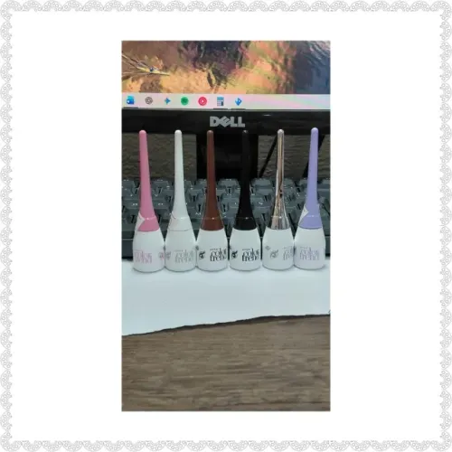 Delineador líquido para olhos Avon colortrend nova por R$ 16,00 cada