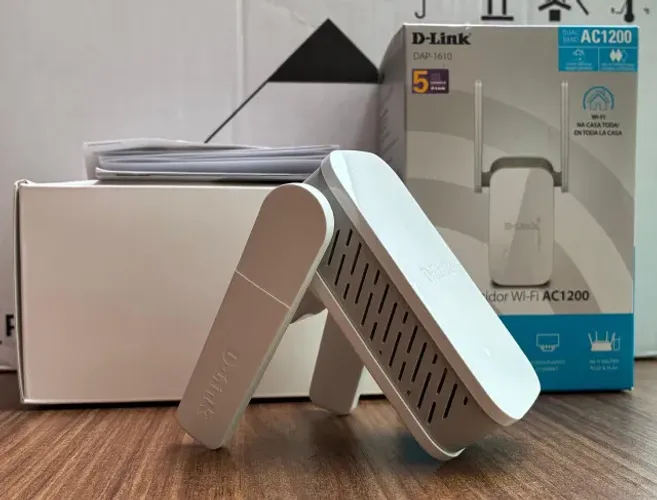 Repetidor D-Link Wi-Fi AC1200 (DAP-1610)
