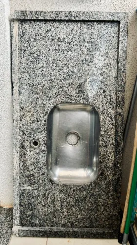 Pedra com Cuba de alumínio