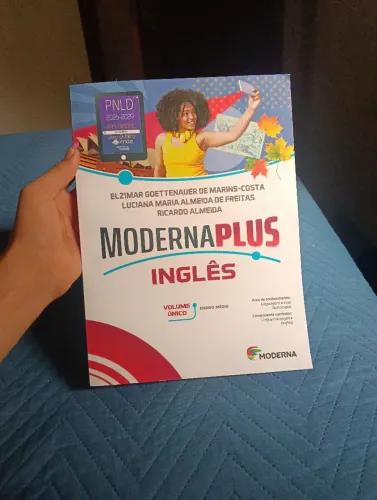 Livro didático de inglês 1° ano do colegial
