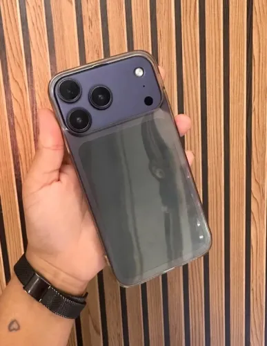 iPhone XR capa do 17 pro max Valor R$ 750,00