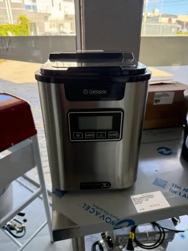 GMGD AI PR MÁQUINA FABRICADORA DE GELO COM DISPLAY GELOPAR
