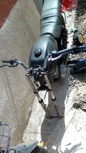Moto YBR 125 cc carburada ano 2002