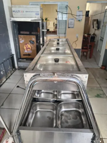 Assadeira a Gás e Balcão com 12 Cubas Térmico Self Service