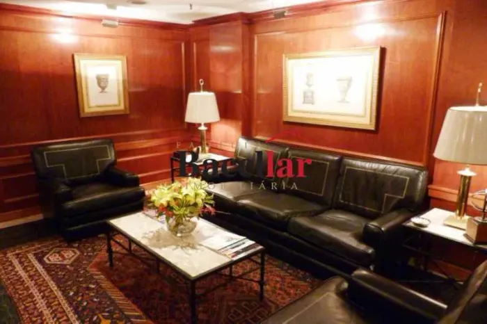 Sala : / Comercial / Leblon