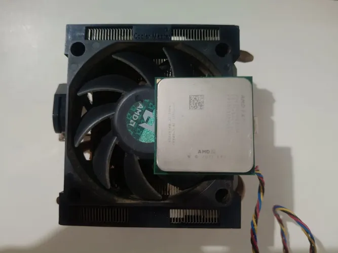 Processador AMD FX-8350 (8 Núcleos / 4.0GHz) + Cooler Master Original