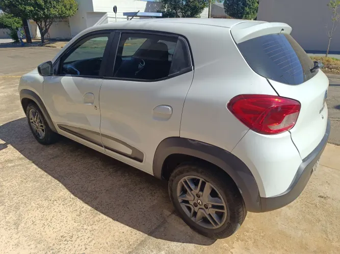 Renault Kwid Intense 1.0 Flex 12V 5P Mec. 2019