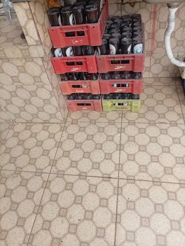 Caixa de cerveja bicudinha e de 600ml e litrão se