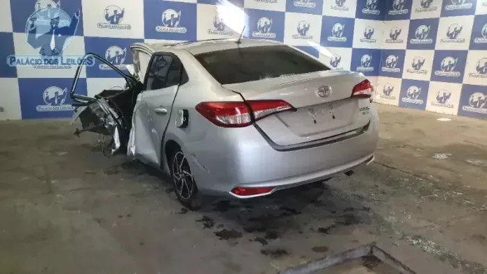 SUCATA YARIS XLS 2023 1.5 AUTOMATICO SEDAN