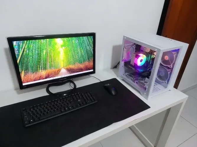 PC Gamer Xeon 10 Núcleos + RX 560XT 8GB + Monitor Samsung 21,5" + Mouse Razer