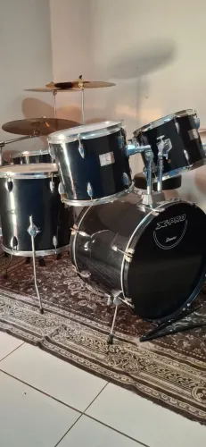 Bateria X-Pro Completa com Pratos Krest e Pedal Duplo