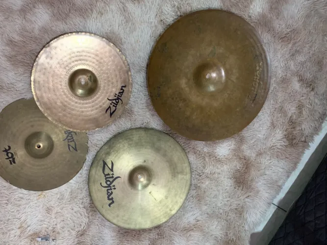 Pratos bateria 