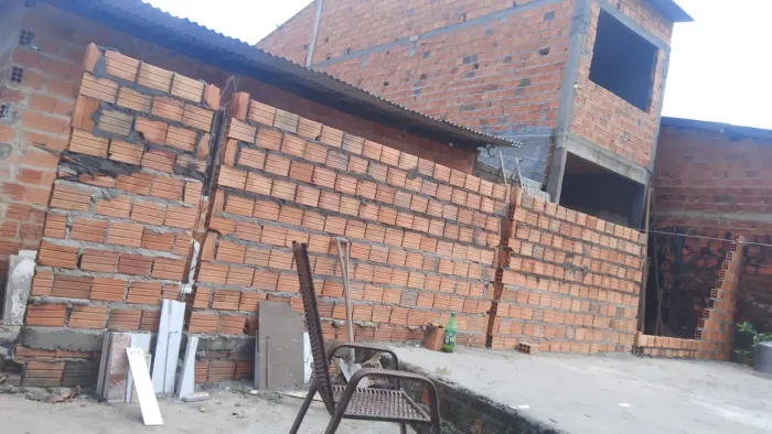 Pedreiro disponível 