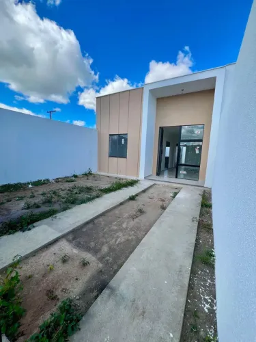 Casa 2/4 sendo 1 suíte no Papagaio