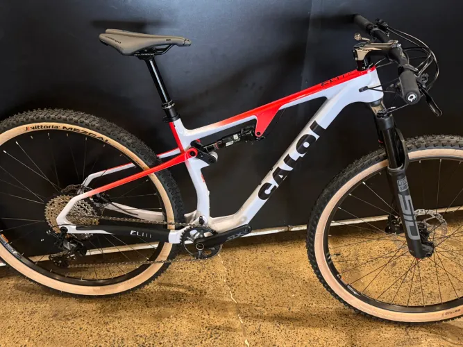 CALOI ELITE CARBON FS TAMANHO 17 ZERO 