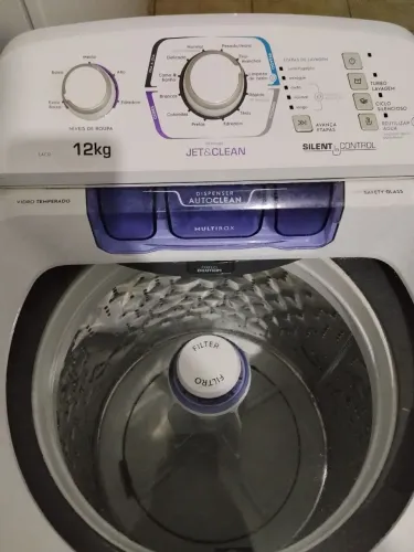 Máquina de lavar Eletrolux 12 kg cesto inox semi nova