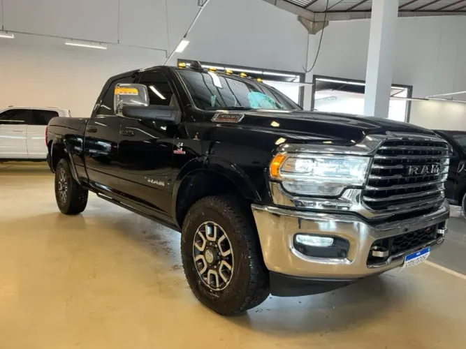 Ram 3500 Limited Longhorn 6.7 TB CD Diesel 2024