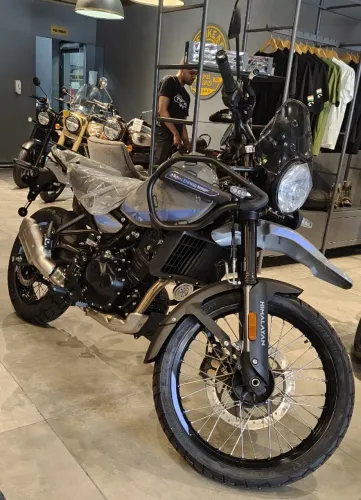 ROYAL ENFIELD HIMALAYAN 450 KAMET WHITE
