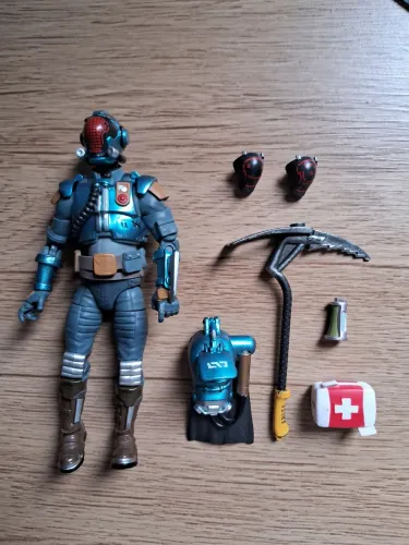 Fortnite Boneco Articulado The Visitor Original 15cm