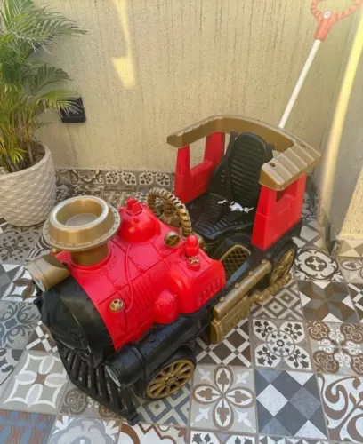 Trenzinho infantil lindo