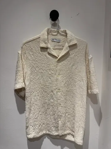 Camisa de botão toalhada manga curta zara 