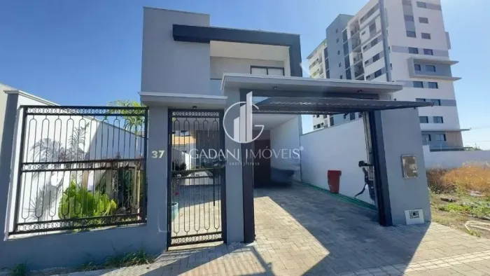SOBRADO À VENDA NO JARDIM ITAÚBAS EM SINOP-MT - Gadani Imóveis