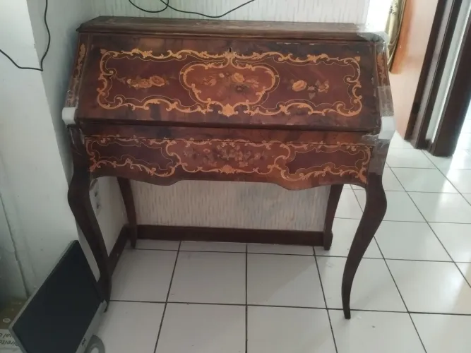 Mesa antiga