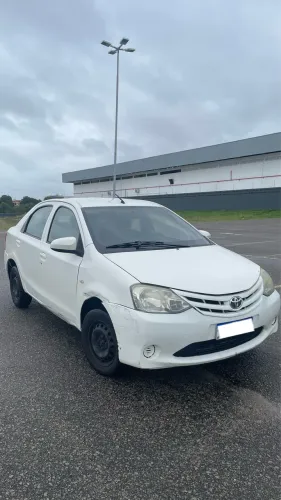 Toyota Etios X Sedan 1.5 Flex 16V 4P Mec. 2015