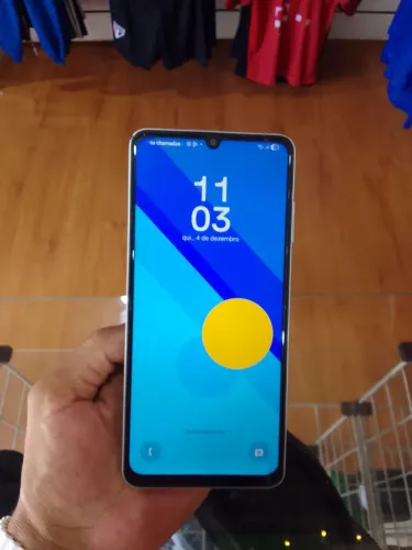 SAMSUNG A06 128GB ANDROID 15 INTERNET 5G COM LEITOR DE QR-CODE E BIOMETRIA