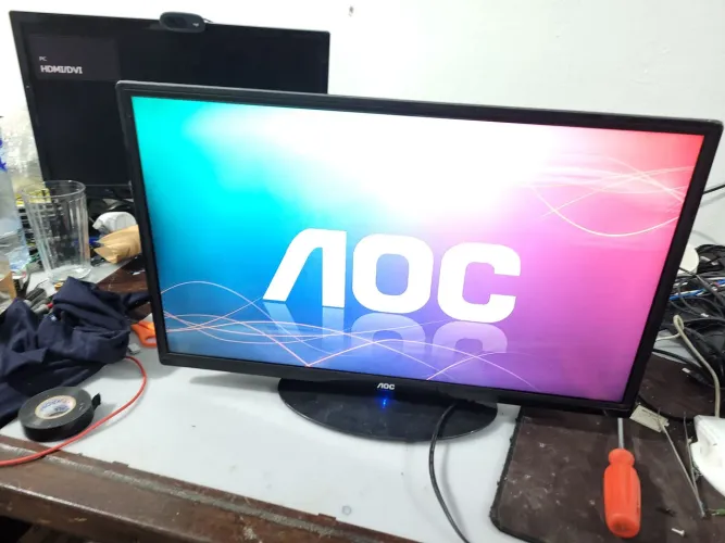 ? TV & Monitor AOC 24" LED (Com Conversor Digital) - Revisada com Garantia!