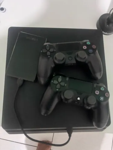 PS4 com jogos
