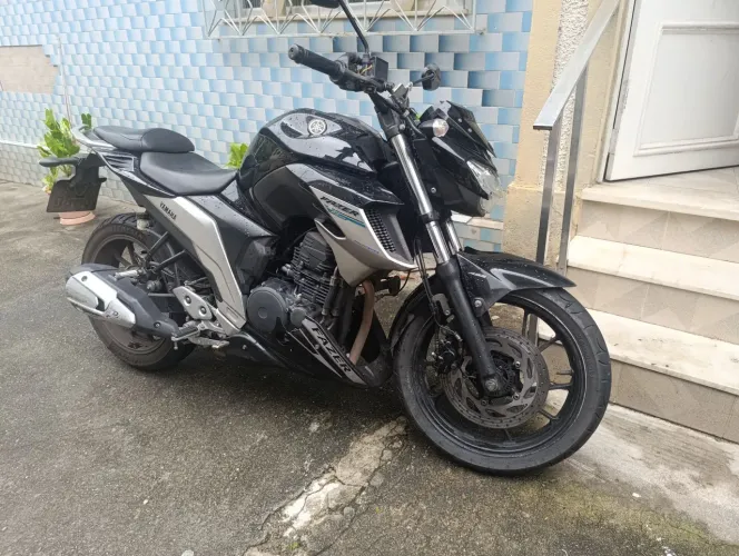 Fazer fz25