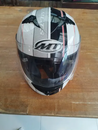 Capacete MT Helmets Raceline