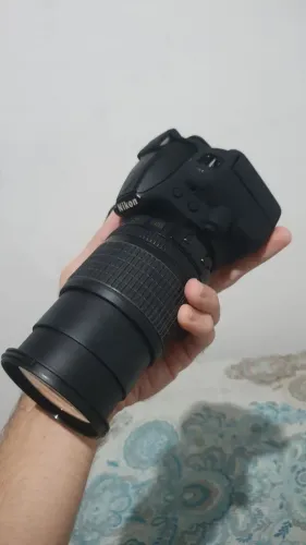 Nikon D3100 + Lente 18-105mm VR + Bolsa e Acessórios