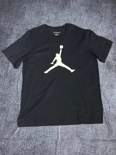 Camiseta Jordan Em bom estado