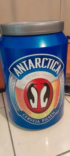 Cooler Antártica 22 litros para 24 latas.