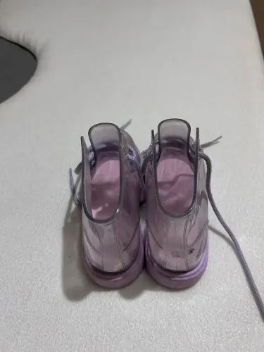 Uma linda bota cano longo infantil numeração 29