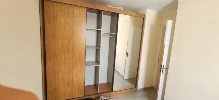 Guarda Roupa , 2,3m por 2,8m - Semi novo