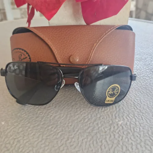Óculos de Sol marca Rayban, novo, original,, unissex.