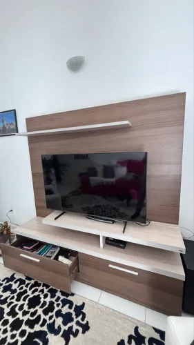Rack em MDF de qualidade Perfeito estado Medidas 1,80 x 1,80 x 0,50