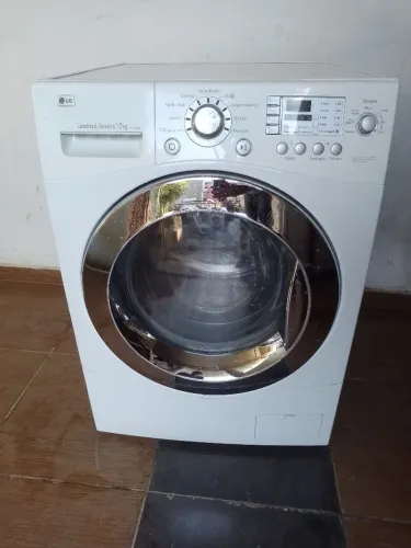 Vende-se lava e seca LG 10 kg funcionando perfeitamente